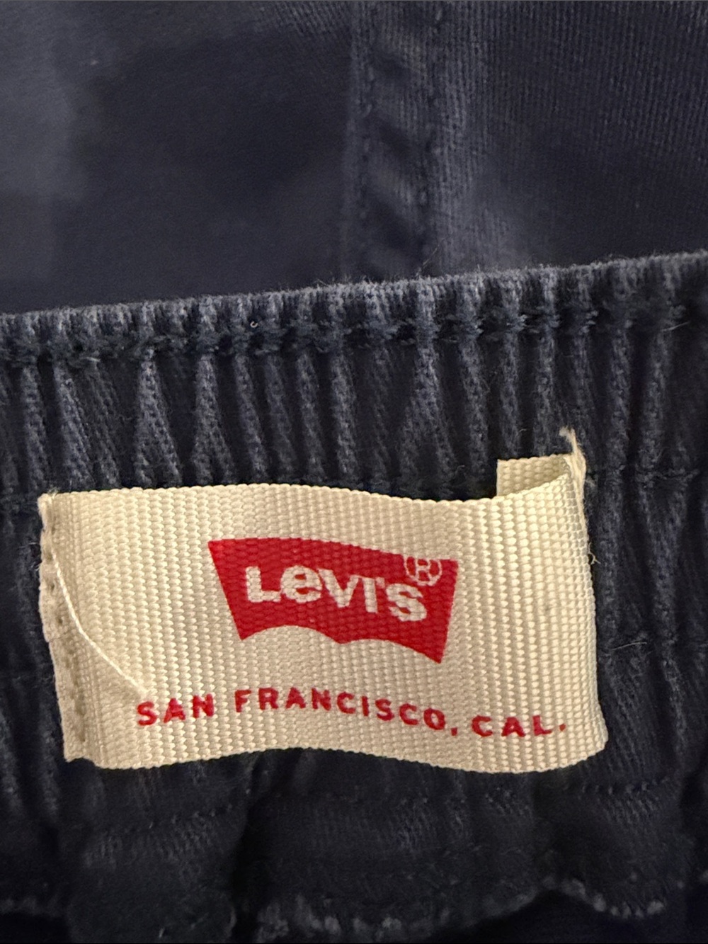 Levi's‎ Navy Cargo Shorts with Red Drawstring Tips - Picture 3 of 4
